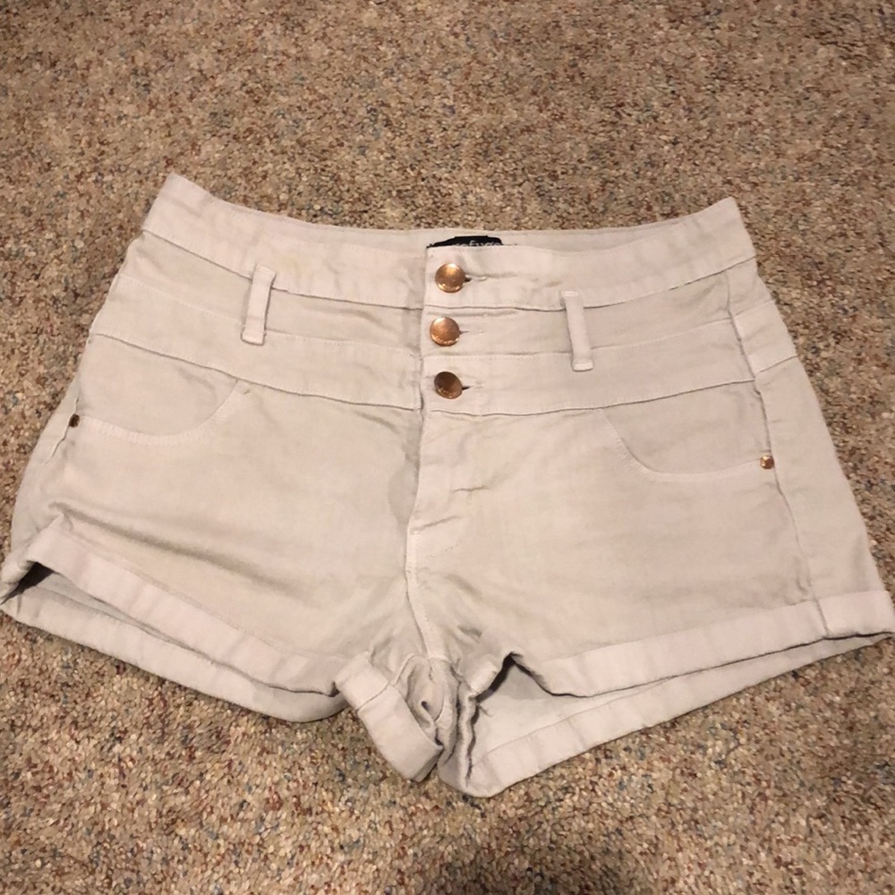 Shorts - Picture 7 of 8